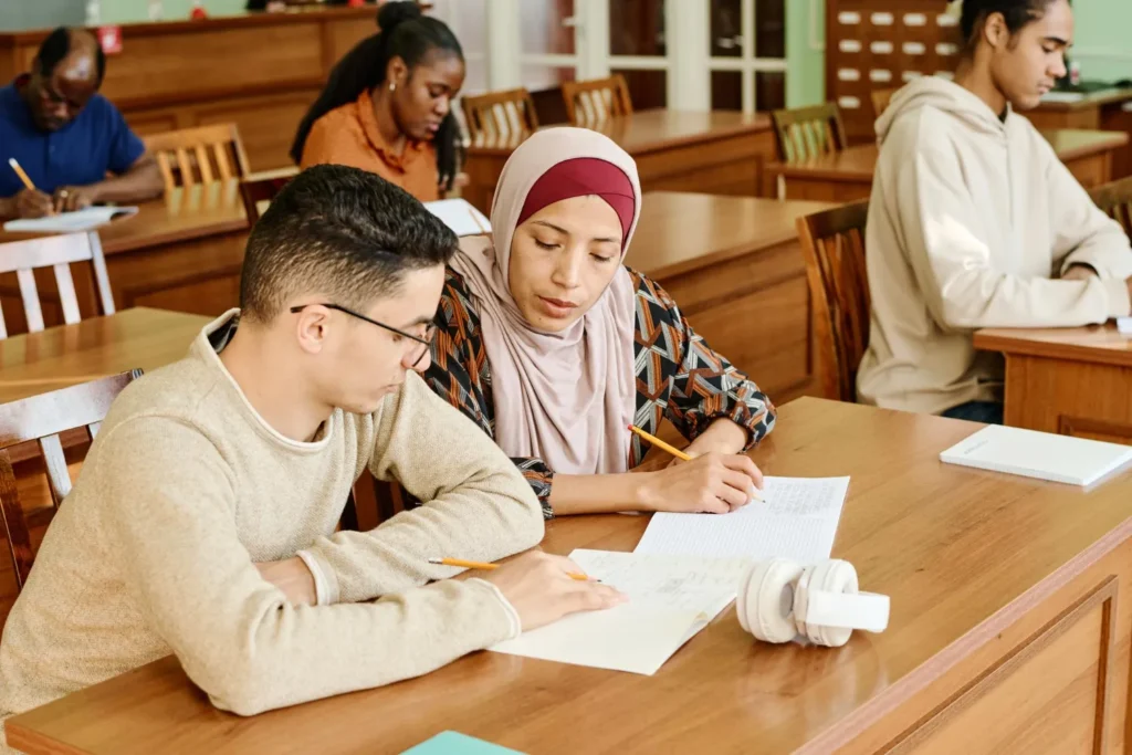 one-to-one-igcse-tutoring-session-between-student-and-tutor-in-dubai